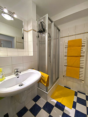 6 Badezimmer klein mb